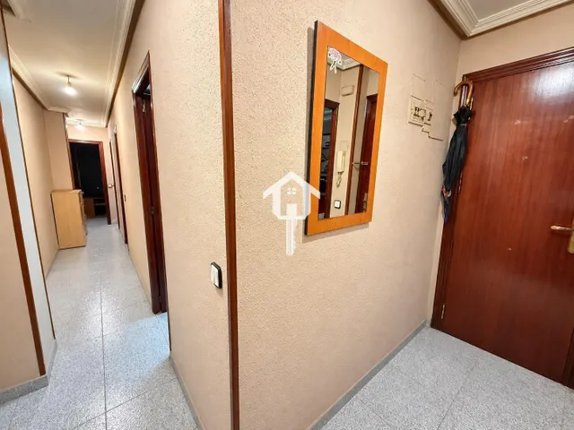 Piso para reformar en venta en Alicante. zona de los ángeles, 2 habitaciones, salón, baño con bañera, 50m2, segunda planta sin ascensor. — 14