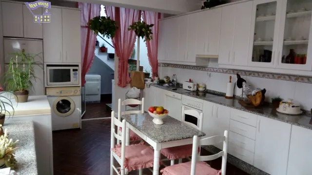 VENTA CASA EN ZONA CERCANA AL CENTRO — 3