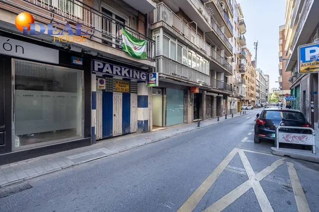 PARKING DE 30 PLAZAS EN PLENO CENTRO DE GRANADA — 21