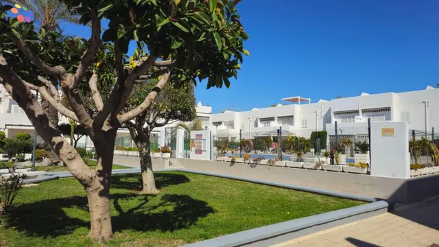 APARTAMENTO DE TRES DORMITORIOS, TERRAZA AMPLIA Y MUCHA LUZ 