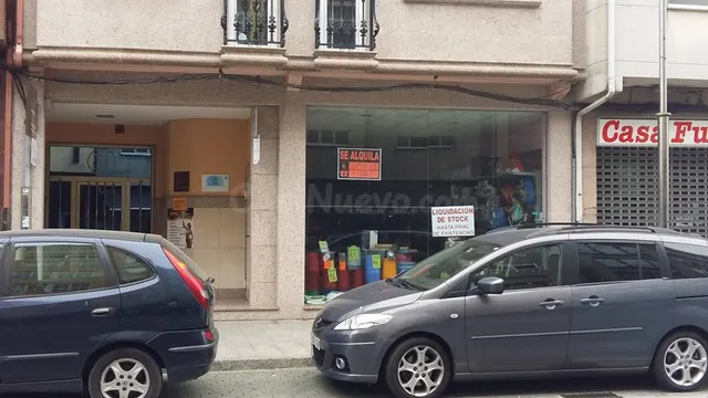 Se alquila local Rúa Fomento en Carballo - foto 2