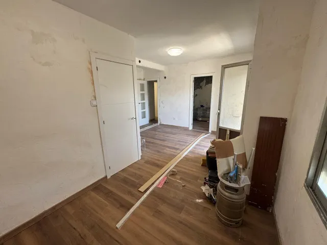 Piso Reformado en la Goteta - C.C Plaza Mar 2 — 24