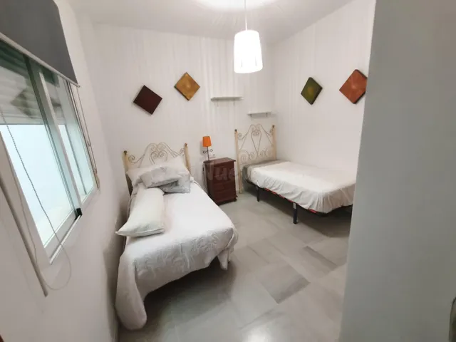 Piso en Planta Baja con Espacios Exteriores Privados! — 6