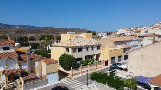 Chalet de lujo terminado en muy altas calidades - foto 4