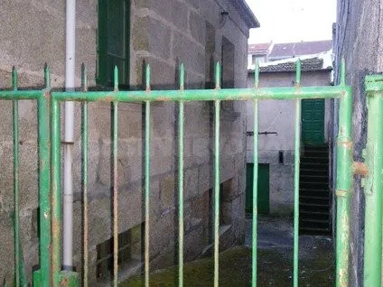 SE VENDE CASA PRINCIPAL Y DE INVITADOS EN PARCELA CERRADA DE - foto 2