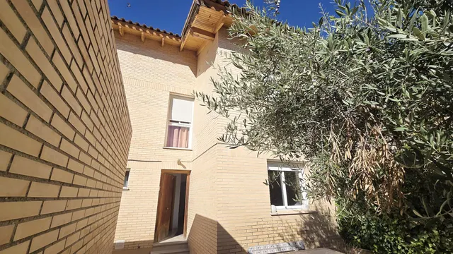 Alquiler de habitaciones por temporada en chalet con piscina de Villanueva de la Cañada (Madrid). — 33
