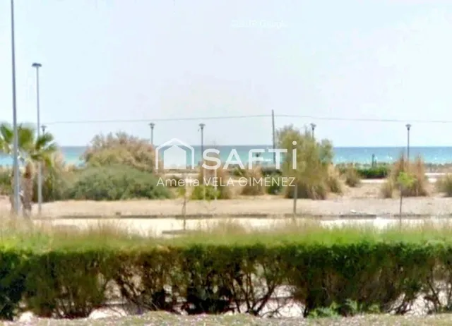 Solar urbano de 1200m en primera línea de Playa - foto 5