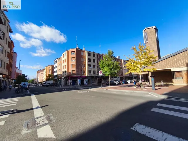 EXCLUSIVA PISO 65m2 JUDIMENDI para actualizar-Con Ascensor C - foto 3