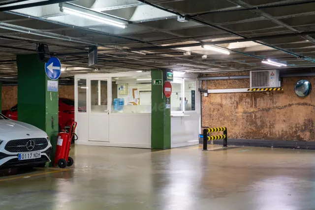 Plaza parking 10m² en alquiler Barcelona centro (Cister) — 4