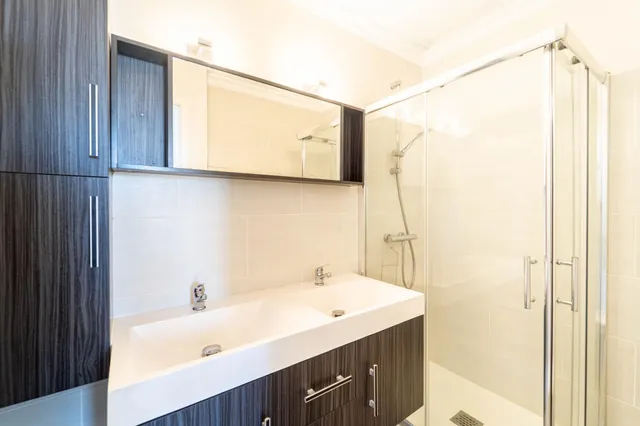 Apartamento renovado de 3 dormitorios con amplia terraza en Puerto Rico — 21