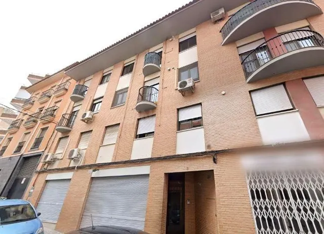 Se vende piso OKUPADO en Calle Epifanio Ibañez Nº 9 Yecla (M - foto 2