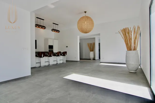 Villa en una sola planta con privacidad y bonitas vistas — 16