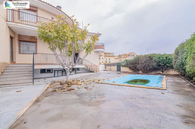 Chalet en venta en la mejor zona de ATARFE — 4