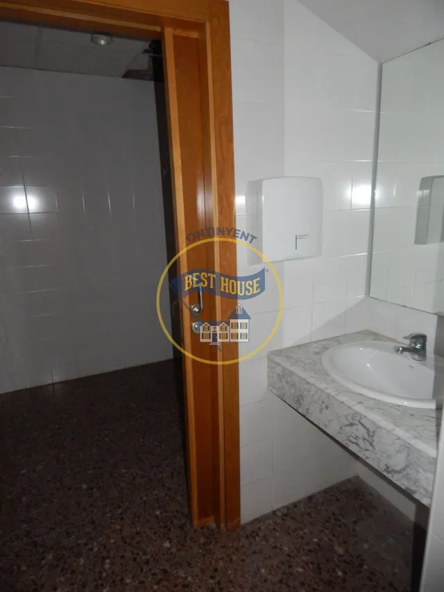 GRAN LOCAL COMERCIAL EN ZONA TRANSITADA EN ONTINYENT — 11