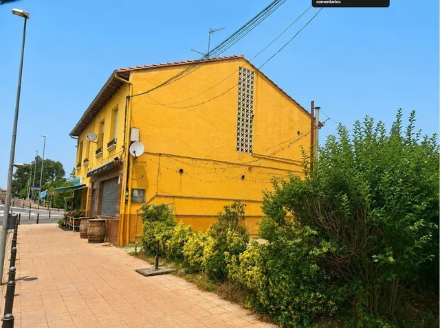 ¡GRAN OPORTUNIDAD! LOCAL COMERCIAL CON MÚLTIPLES POSIBILIDAD - foto 2