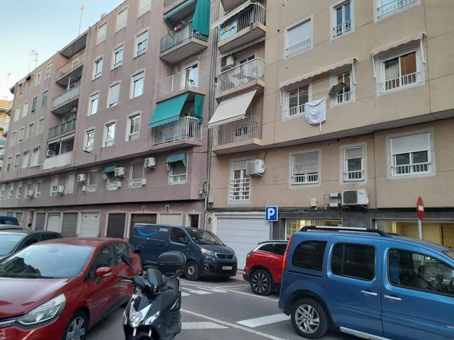 A UN PASO DE TODO. PISO COMPLETAMENTE REFORMADO. — 6