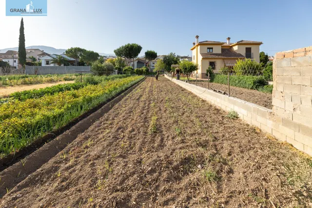 TERRENO URBANO 1060m EN LA ZUBIA — 4