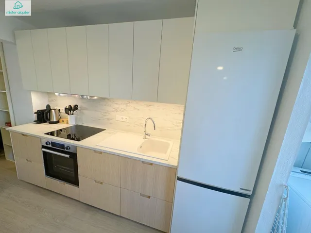 EXCLUSIVO APARTAMENTO REFORMADO EN EL CAMPELLO CON TERRAZA, PISCINA Y UBICACIÓN PRIVILEGIADA JUNTO AL MAR — 36