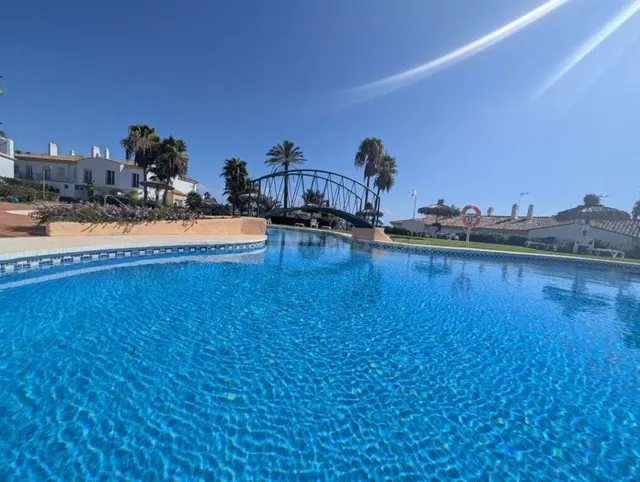 Casa de pueblo en Venta en Linea De La Concepcion, La Cádiz — 48