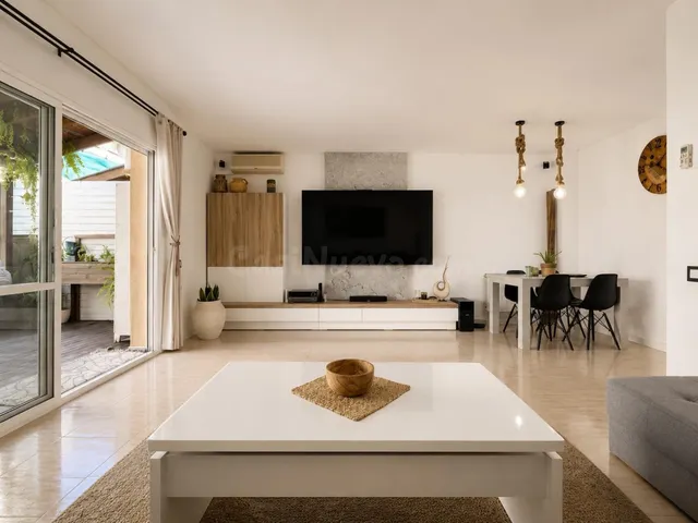 MARAVILLOSA CASA CON PISCINA EN CASTELLBISBAL - foto 2