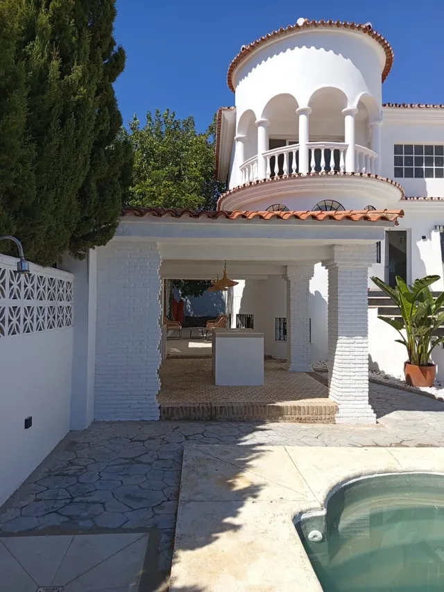 Villa 5 habitaciones 293m² en venta - Arroyo de la Miel — 2