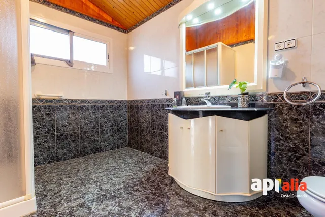 CHALET EN EL CENTRO DE SALOU 5 habitaciones — 40