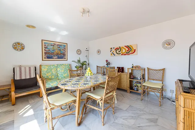 VENTA ÁTICO EN LLUÍS VIVES — 24