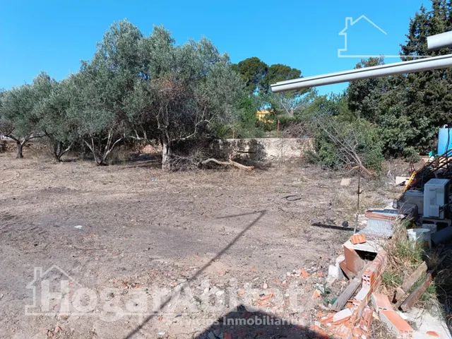 OPORTUNIDAD DE PROPIEDAD RUSTICA CON TERRENO Y PISCINA — 38