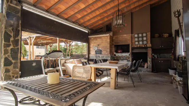 Chalet en sax buena zona para vivir todo el año. — 34