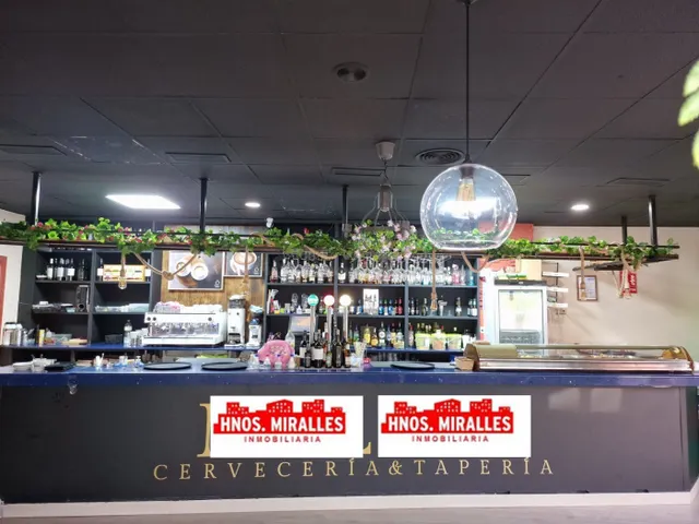 EXCELENTE CAFETERÍA ⛾ RESTAURANTE EN ZONA RESIDENCIAL DE ALT