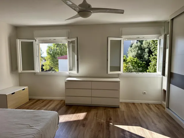 Duplex con apartamento independiente y patio privado en Málaga — 33