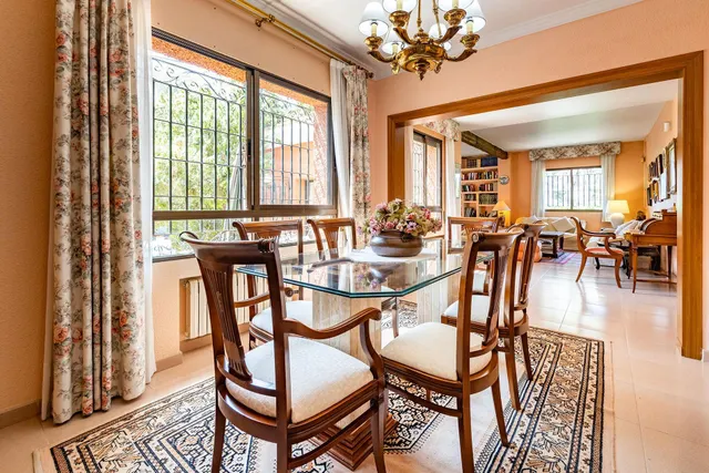 CHALET EN LOS DOLORES — 36