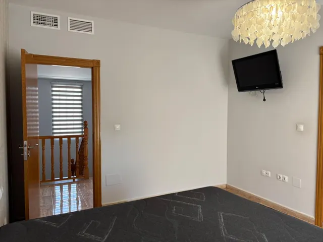 CHALET URBANIZACIÓN LOS VALIENTES — 34