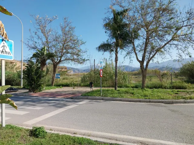 TERRENO URBANO  EN SALOBREÑA PLAYA — 11