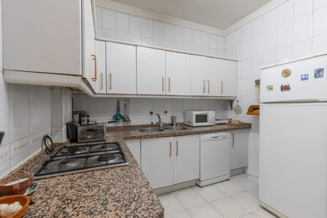 EXCLUSIVA VIVIENDA SEÑORIAL EN ANGEL GANIVET, EN PLENO CORAZON DE GRANADA — 23