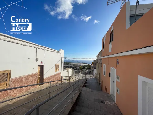 Terreno urbano en venta en Armiñeme Adeje - foto 2