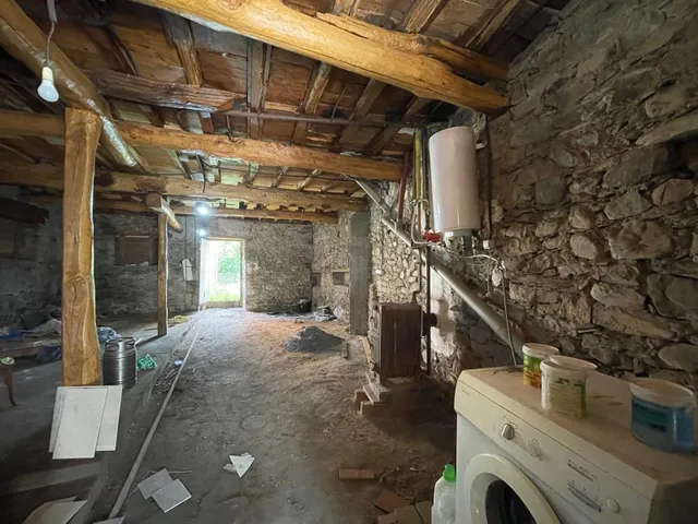 SE VENDE CASA EN CORULLÓN — 28