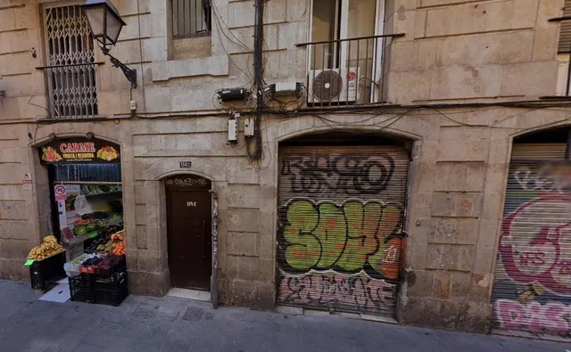 FANTÁSTICO PISO en Calle Carme 114 de Barcelona (Barcelona). — 3