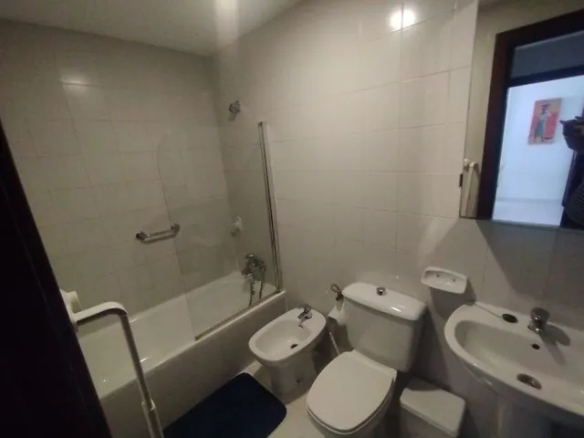 Parque La Reina.. Piso 3 habitaciones, 2 baños, balcon, garaje, trastero, solan — 7