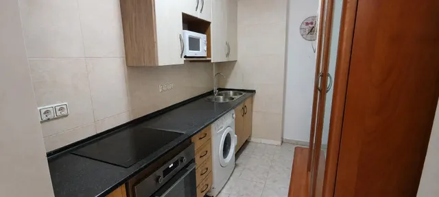 Piso en venta en Santa Rosa–Valdeolleros: comodidad, terraza y excelente ubicación — 14
