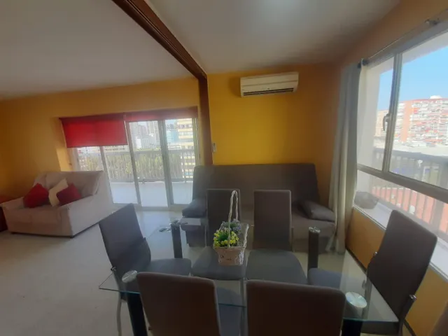 APARTAMENTO DE DOS DORMITORIOS EN PRIMERA LINEA DE PLAYA DE LEVANTE CON PARKING — 4