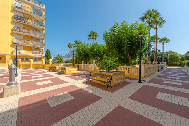Residencia Denia Plaza. Amplio ático dúplex en venta en el centro de Denia. — 26