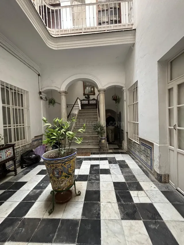 INVERSOR, OCASIÓN EN EL CASCO HISTORICO FINCA EN BUEN ESTADO