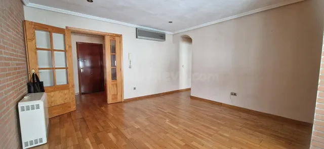 APARTAMENTO SIN MUEBLES EN ALQUILER CALLE SAN ISIDRO JUNTO C - foto 5