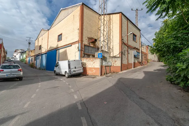 NAVE INDUSTRIAL DE 240M2 EN JUN-GRANADA — 25
