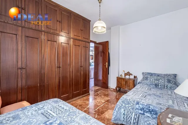 PISO EN PEDRO ANTONIO DE ALARCON — 17