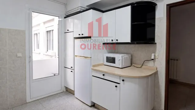 PISO AMUEBLADO EN EL CENTRO DE LA CIUDAD DE OURENSE - foto 4