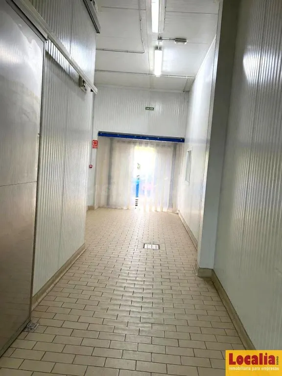 Nave Industrial en venta en Cartes de 1328 m2 — 12