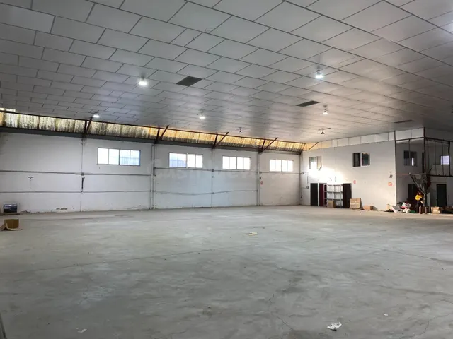 AMPLIA NAVE INDUSTRIAL EN EN VENTA EN POLIGONO OESTE ALCANTA