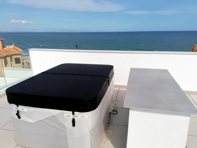 VILLA A ORILLAS DE LA PLAYA DE LA MATA – TORREVIEJA! — 50